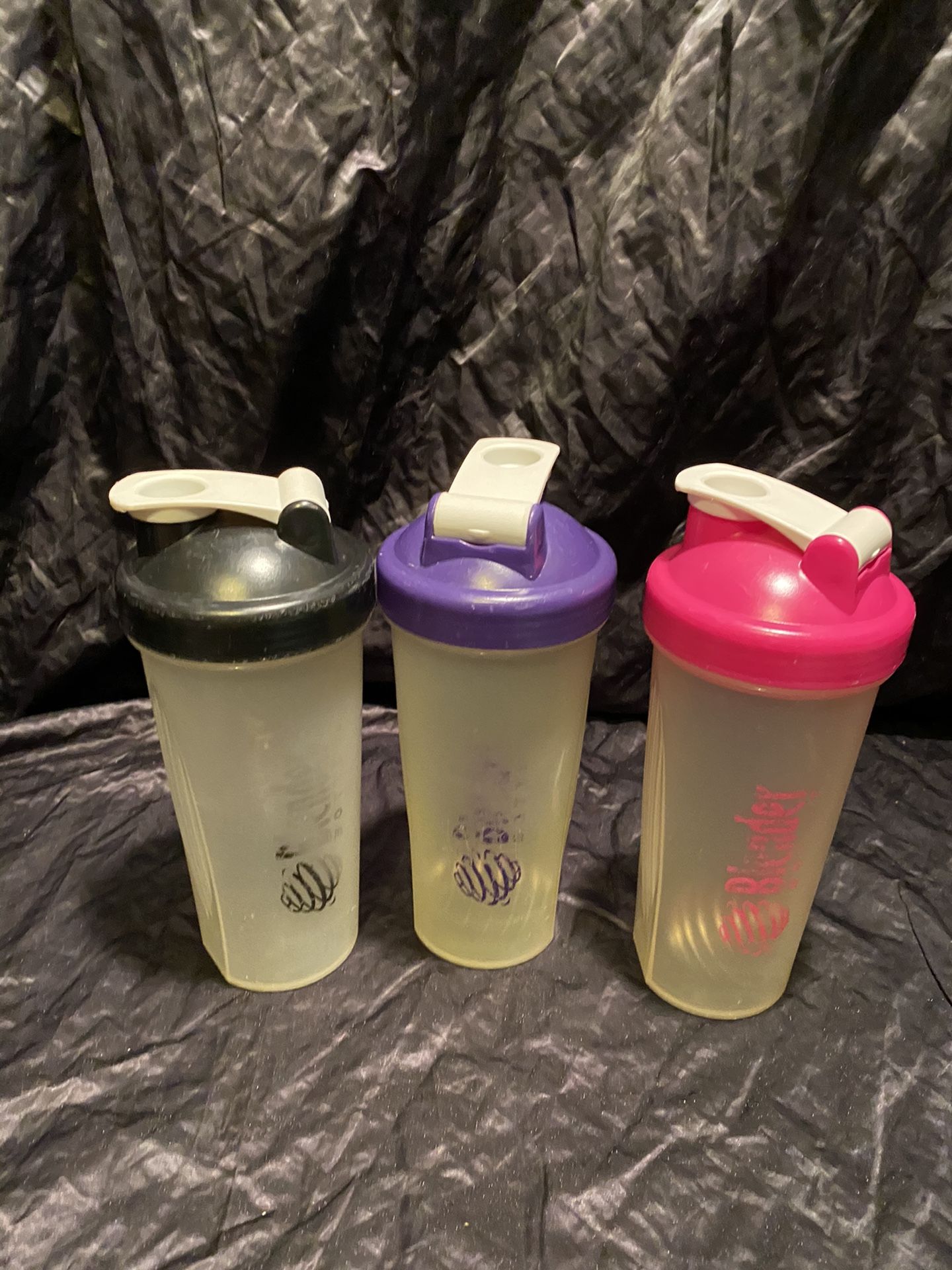 3 blender bottles