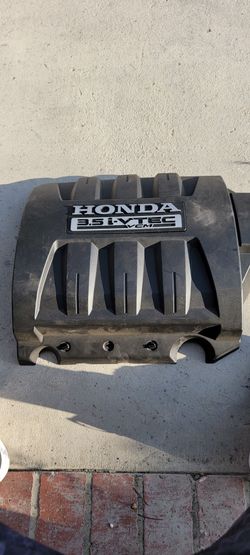 Honda 3.5 V Tech engine cover genuine