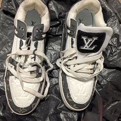 Black and white sneakers.