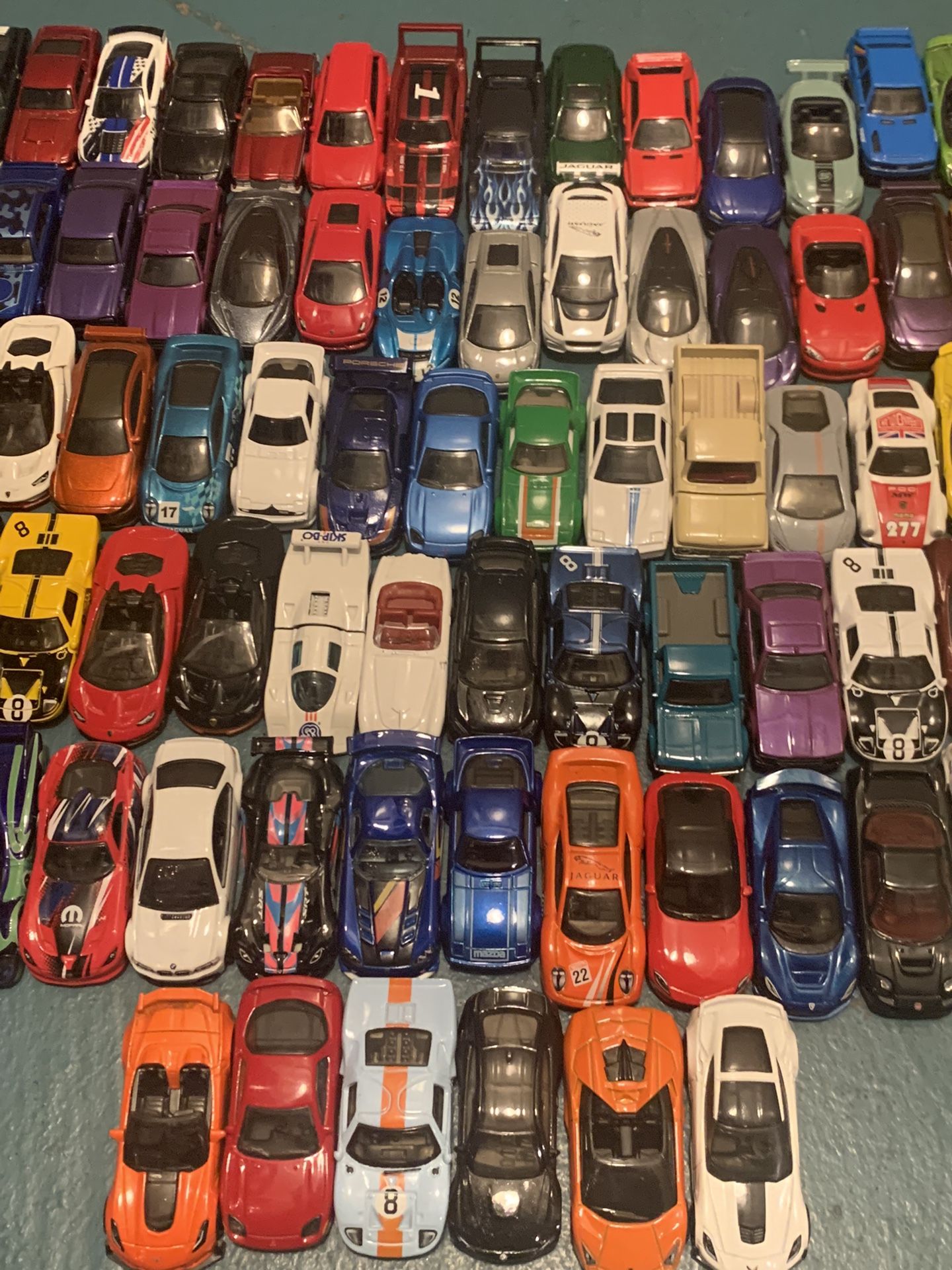 Lot Of Hot Wheels 