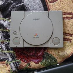 PLAYSTATION 1ST GEN