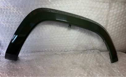 2016-2023 TOYOTA TACOMA FRONT RIGHT FENDER FLARE OEM