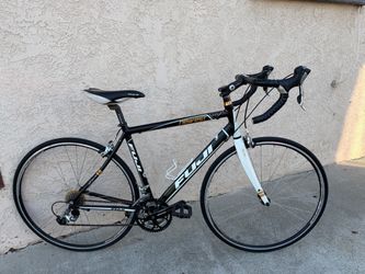 FUJI NEWEST 1.0 ROAD BIKE
