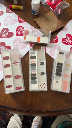 Free Diva Nail Stickers