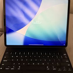 iPad Pro 12.9” M2 + Magic Keyboard + Apple Pencil 2 – Like New