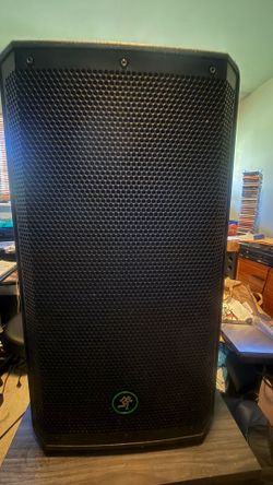 Mackie Thrash Powered Speaker