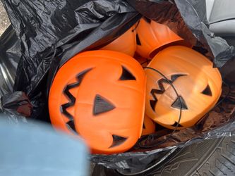 HALLOWEEN pumpkins