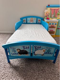 Toddler bed