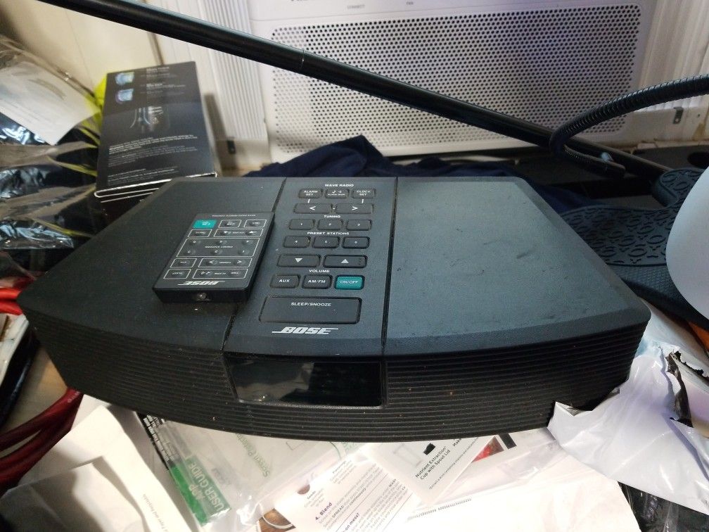 Bose Radio -w- Remote.
