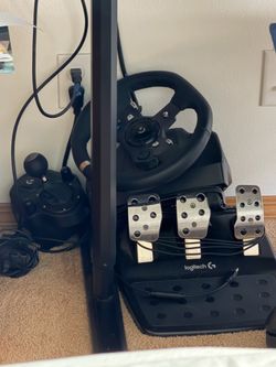 Logitech G923 Racing (wheel, pedals and shifter)