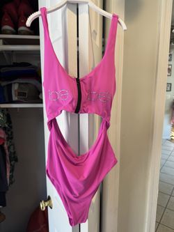 Woman’s bathing suits