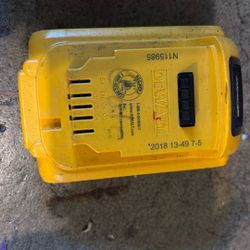 4 Dewalt Batteries 