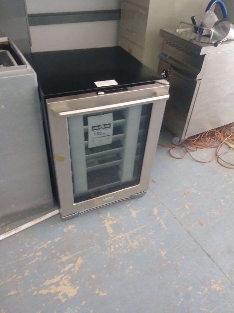 Brand new electrolux wine cooler.