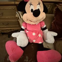 Jumbo Minnie Mouse Plushy