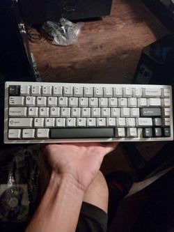 Womier mechanical keyboard (read description)