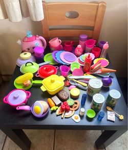 Kids bundle of vegetables 🥕 plus toys