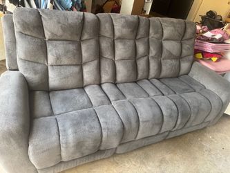 Couch/sofa recliner
