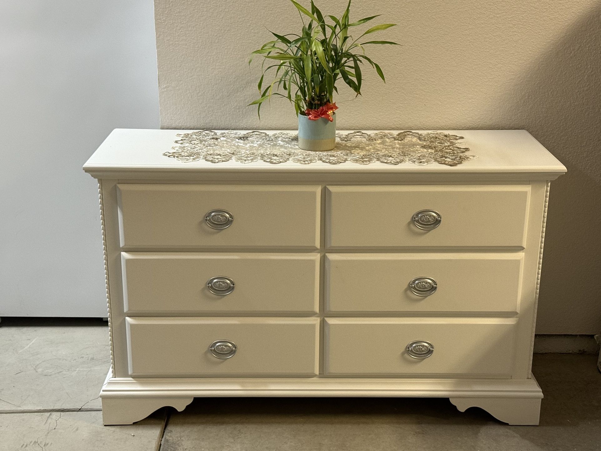 Dresser, with 6 Drawers