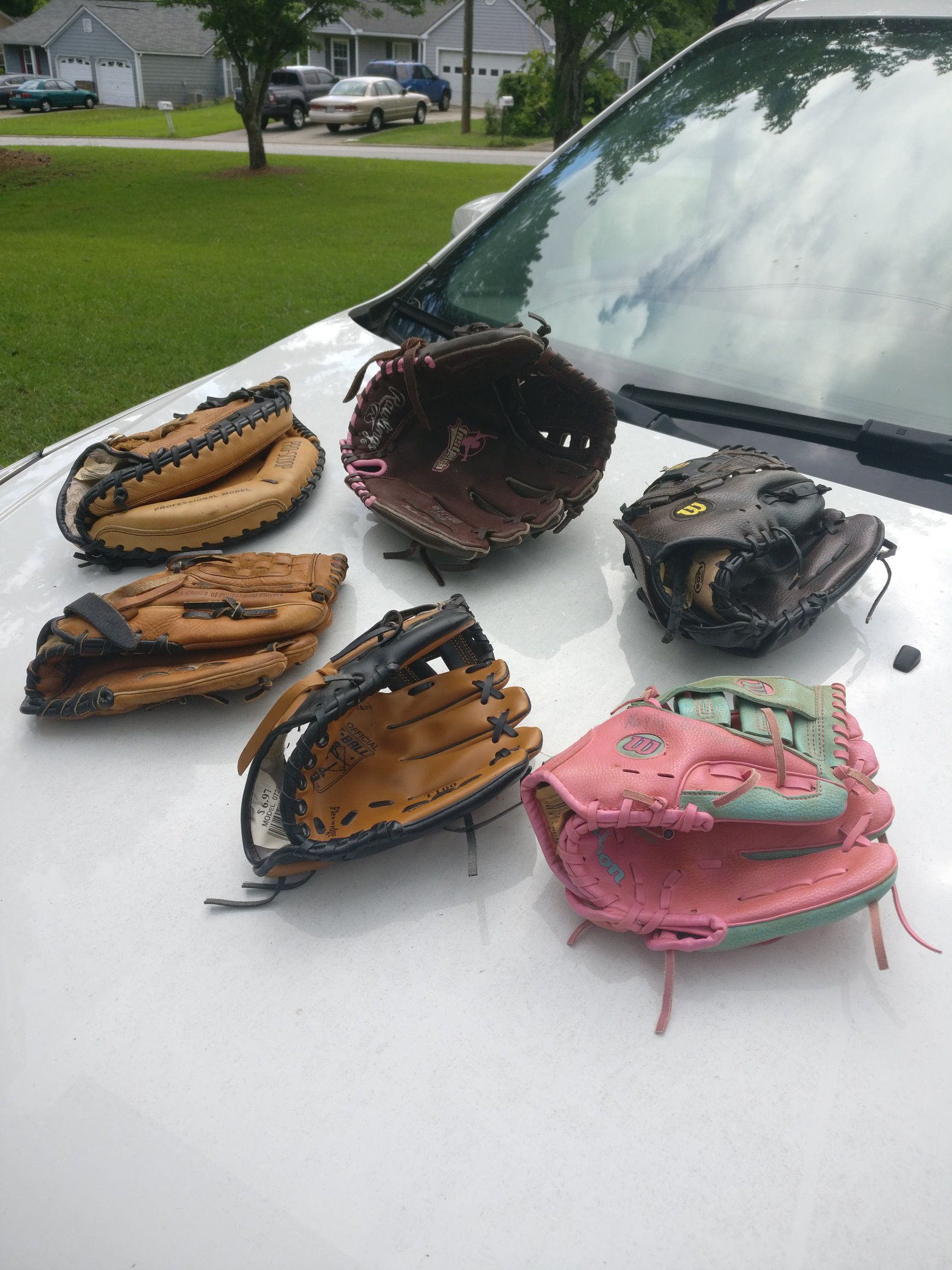 Baseball/Softball Gloves