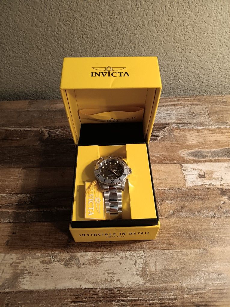 Invicta Men's Pro Diver 48mm Silver Tone Quartz Watch