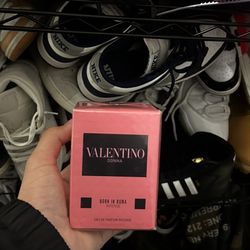 Valentino Donna Brand New 100% Authentic 