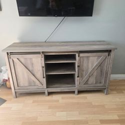 TV Stand 
