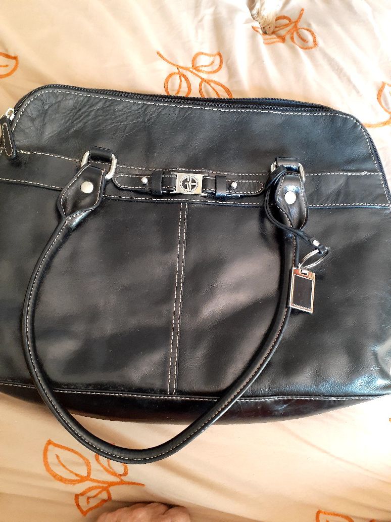 Giani Bernini Black purse