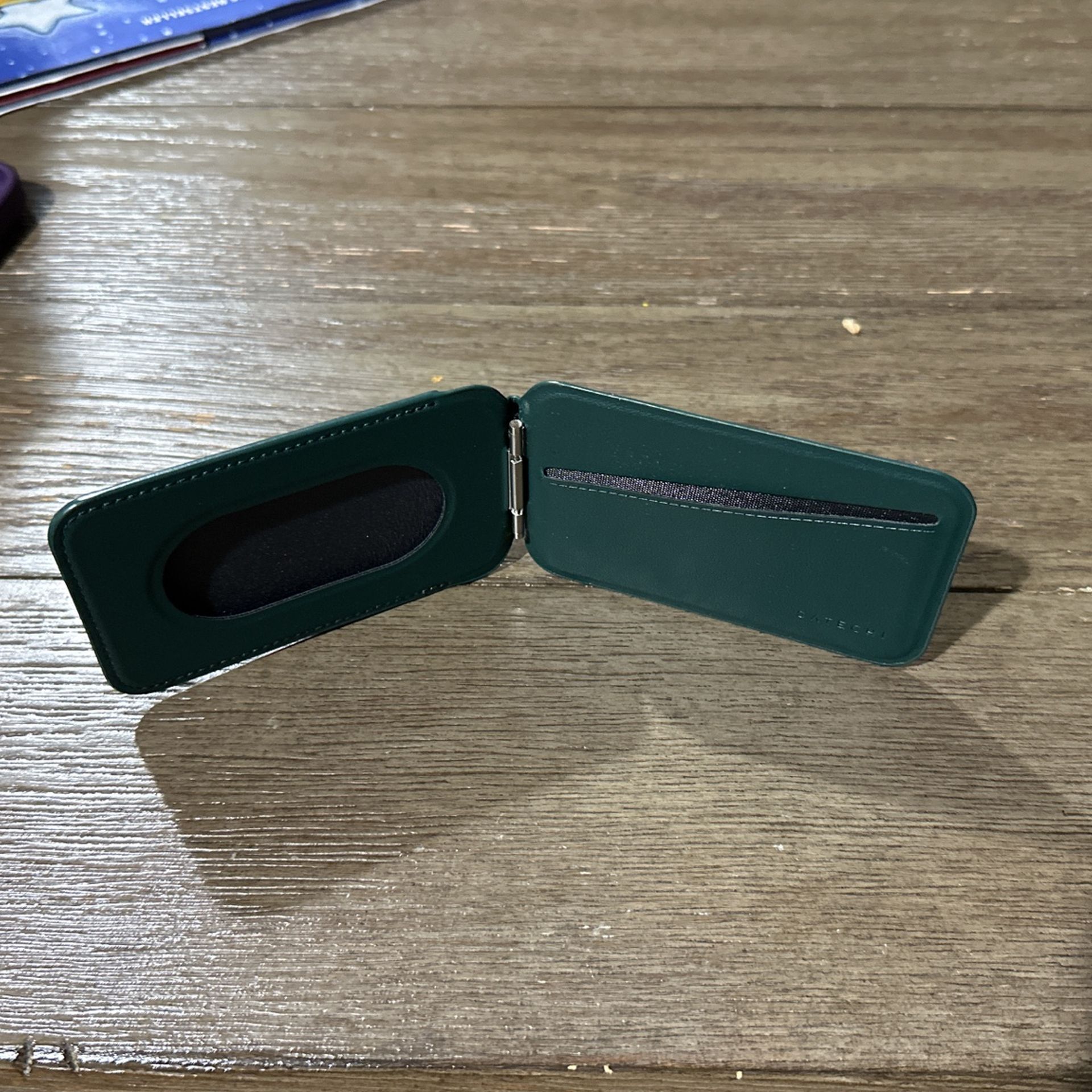 Foldable Apple MagSafe Wallet