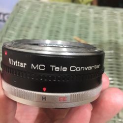 Vivitar Mc tele converter 2x - 7 excellent condition and is for slr camera