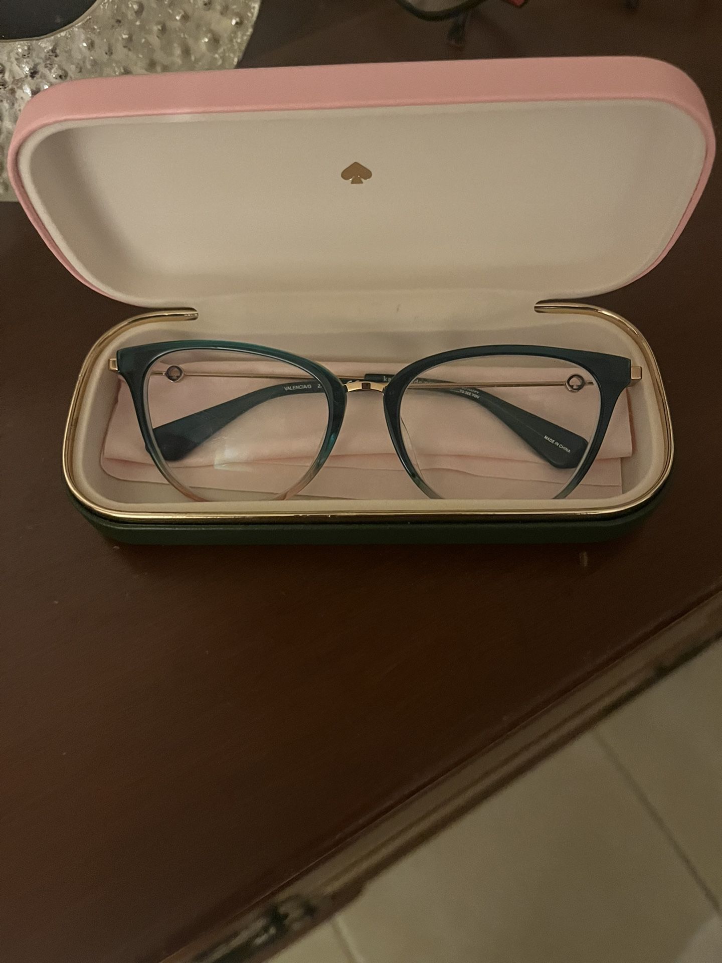 Kate Spade Glasses With Case 
