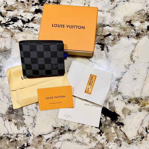 Louis Vuitton Wallet New for Sale in Auburn, WA - OfferUp