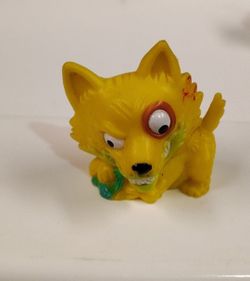 The Ugglys Pet Shop Putrid Pets 149 Yellow Border Collie Action Figure