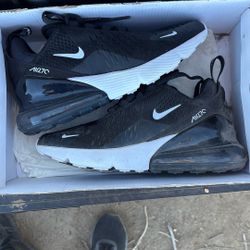 Nike Air 270