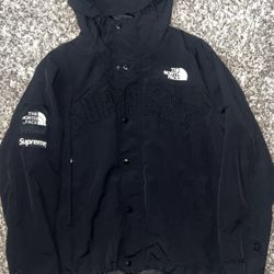 Supreme x The North Face Mountain Windbreaker 