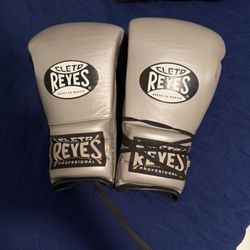 Cleto Reyes Boxing Gloves 