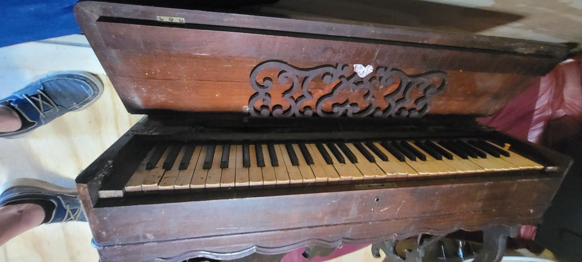 Vintage Piano