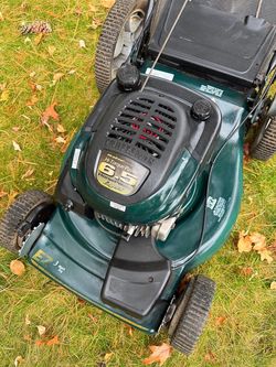 Like New Craftsman self propelled lawn mower Hi- torque power