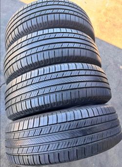 🎃 225 65 17 Michelin tires Con 80% de Vida Las 4🫡🫡🫡🫡