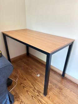 Desk computer table
