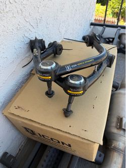 4th gen Tacoma Icon upper control arms