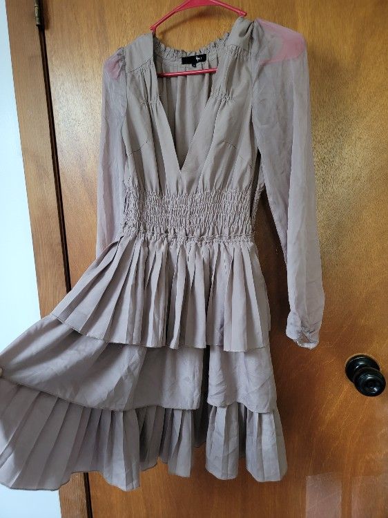 Womans Small Layered Dress