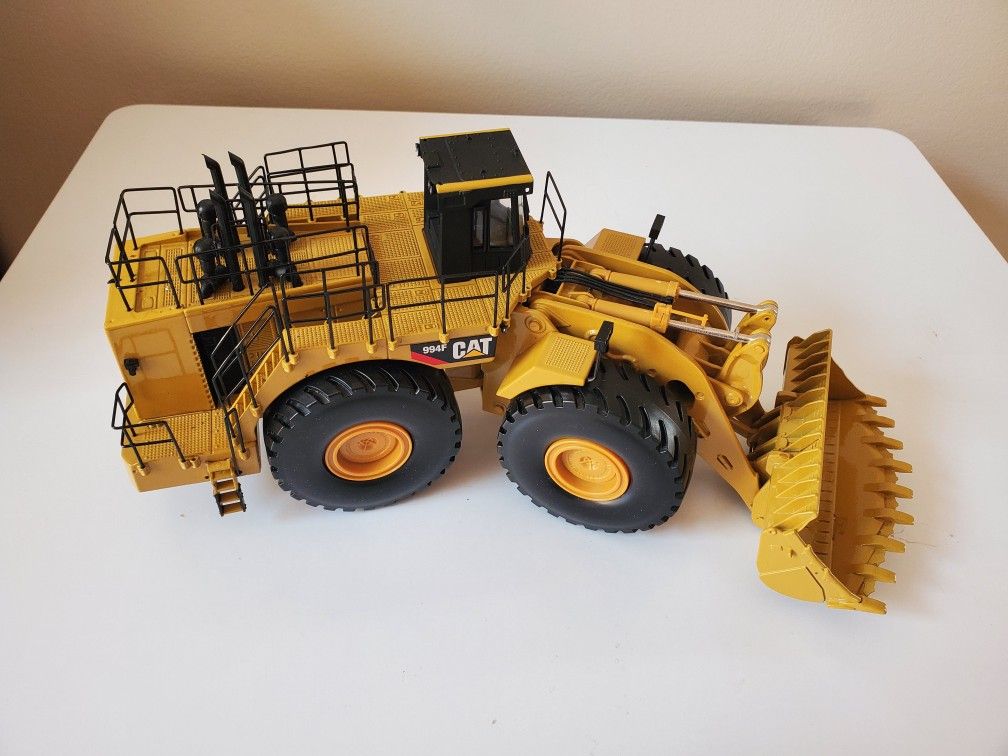 CAT 994F Front Wheel Loader — 1:50 Scale for Sale in Plainfield