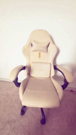 Dowinx Gaming Chair Cream Leather