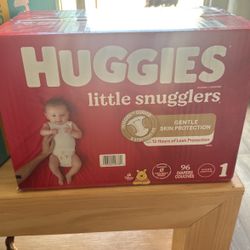 New Huggies Dipers 