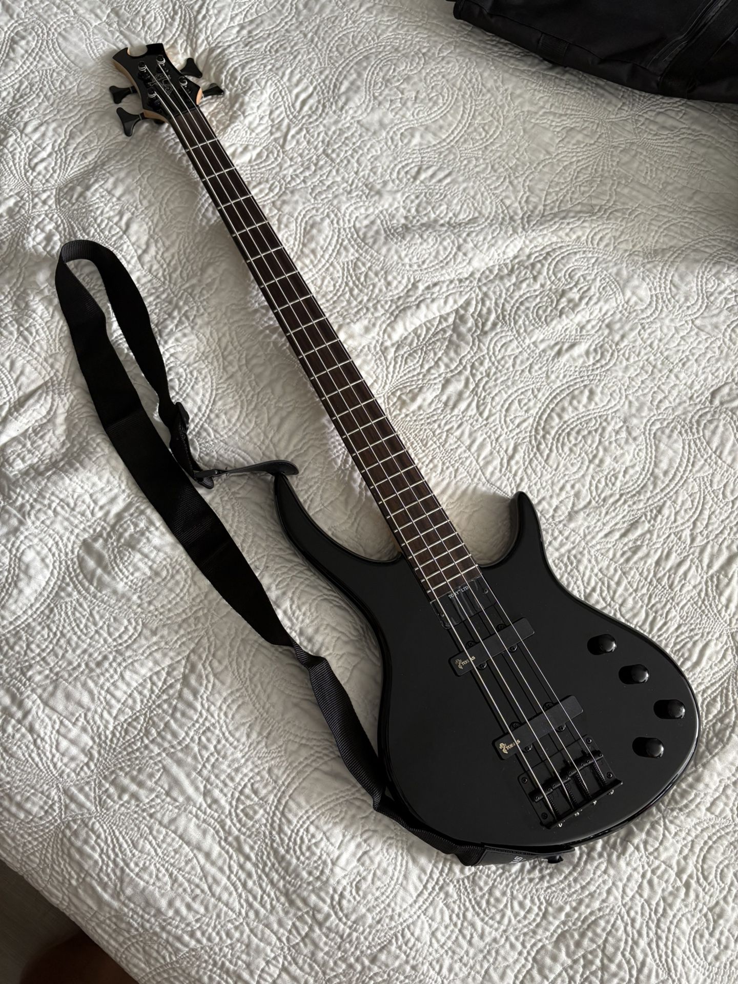 Toby by Tobias Bass Guitar