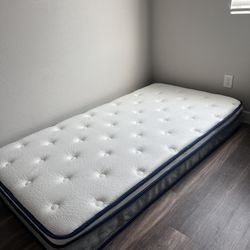 Twin Bed 