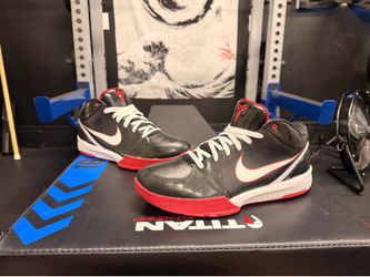Original Kobe 4 Breds