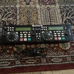 Numark CDN 88 DJ Mixer Controller