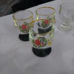 Cute Vtg/antique Cordial Glasses/barware