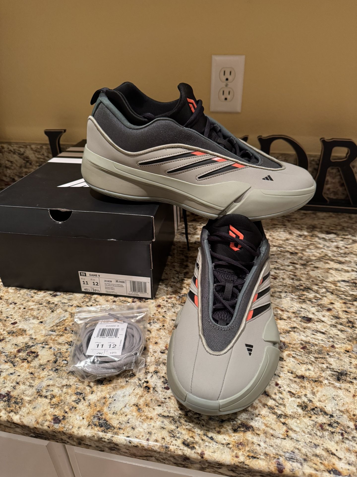 Brand New Adidas Dame 9’s Size 11